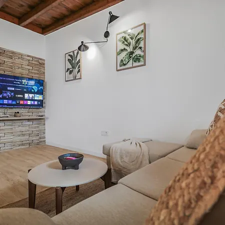 Lanzarote Bbq & Terrace Escape Tao